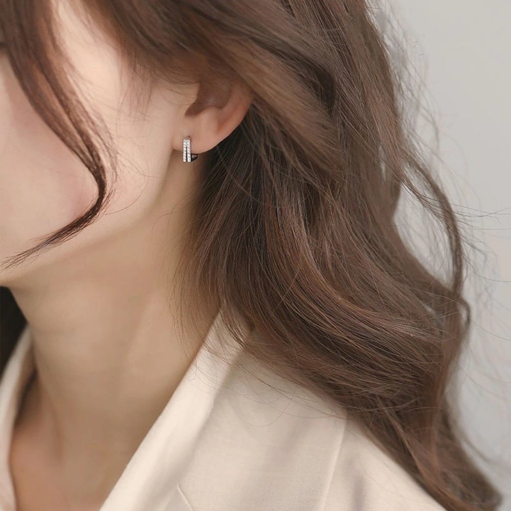 925 Sterling Silver Diamond Square Hoop Earrigs - Picture 8 of 9